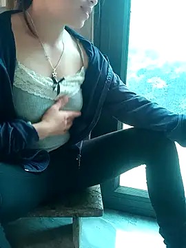 little-effy online show from June 21, 10:18 am