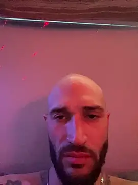 kingNQueen1211 online show from June 2, 1:46 pm