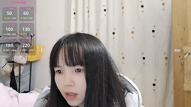 Snapshot of summerxiaojiejie chatting on December 15, 2:32 pm summerxiaojiejie online show from December 15, 2:32 pm