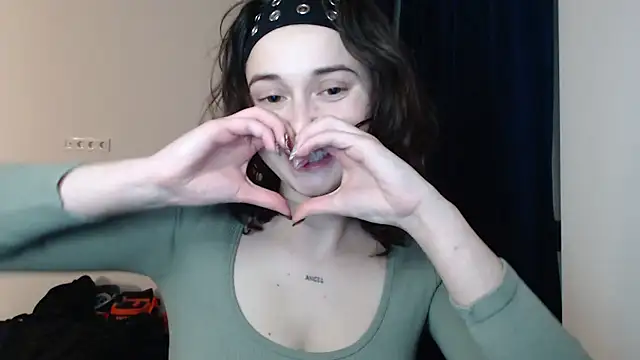 Snapshot of Angelik5371 chatting on January 14, 7:19 pm Angelik5371 online show from January 14, 7:19 pm