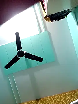 Snapshot of kusbu0077 chatting on February 16, 11:39 am kusbu0077 online show from February 16, 11:39 am