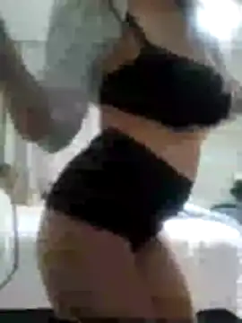 Snapshot of NovaMia chatting on January 12, 5:51 pm NovaMia online show from January 12, 5:51 pm