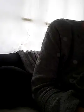 Snapshot of NovaMia chatting on February 4, 12:11 pm NovaMia online show from February 4, 12:11 pm