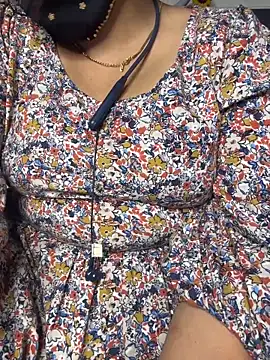 butterflyslay online show from February 19, 1:29 pm