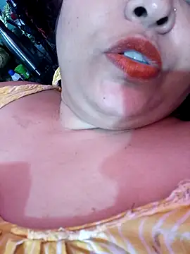 Snapshot of peu8 chatting on February 5, 6:12 pm peu8 online show from February 5, 6:12 pm