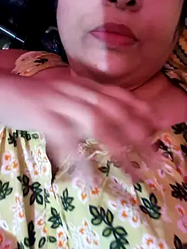 Snapshot of peu8 chatting on February 9, 6:01 pm peu8 online show from February 9, 6:01 pm