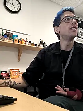 Snapshot of AskAveryAnything chatting on December 15, 10:47 pm AskAveryAnything online show from December 15, 10:47 pm