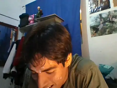 Snapshot of isalexhot chatting on December 15, 6:39 am isalexhot online show from December 15, 6:39 am