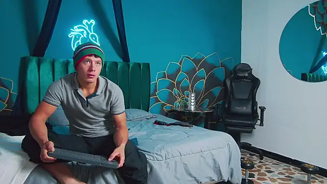 MagnusKnight  online show from January 10, 1:40 am