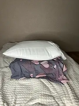 HelloAsh123 online show from February 1, 6:50 pm