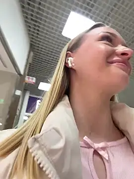 HelloAsh123 online show from March 4, 4:13 pm