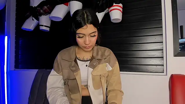 MiaFox 03 online show from February 6, 2:09 pm