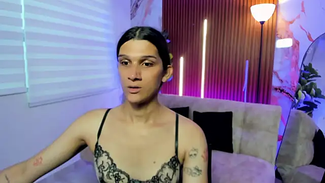 Snapshot of Bianca_baldwin_ chatting on March 28, 9:36 pm Bianca baldwin online show from March 28, 9:36 pm