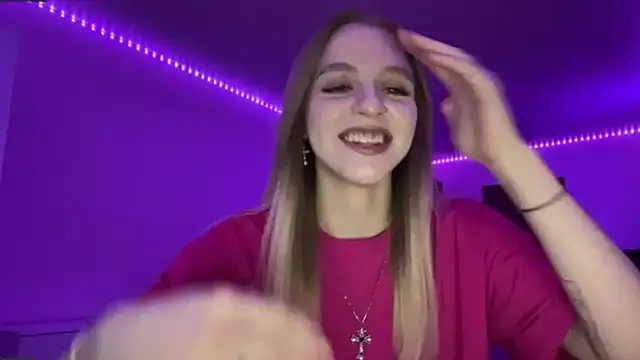 Snapshot of AzoticBasics chatting on December 14, 1:16 pm AzoticBasics online show from December 14, 1:16 pm