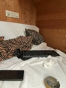 dein traumchen online show from July 17, 4:34 pm