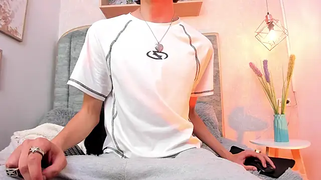 Cody Bloom online show from April 15, 5:03 am