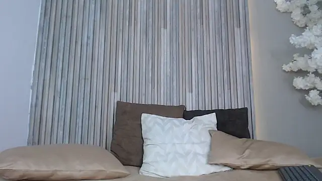 SmoothAlpha  online show from December 18, 2:23 pm