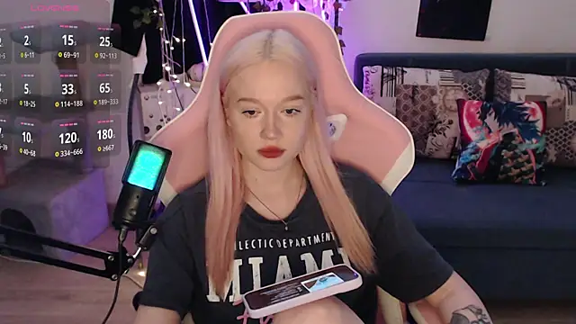 fantasy lisa online show from January 12, 2:06 am