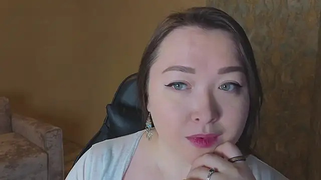 DianaLure online show from December 17, 1:33 am