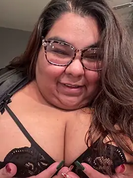 Sexybbwqueen online show from December 15, 6:17 am