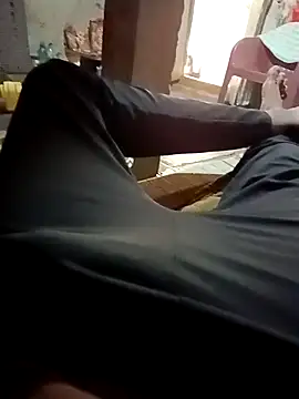 Snapshot of loki-king-143 chatting on March 2, 4:25 am loki-king-143 online show from March 2, 4:25 am