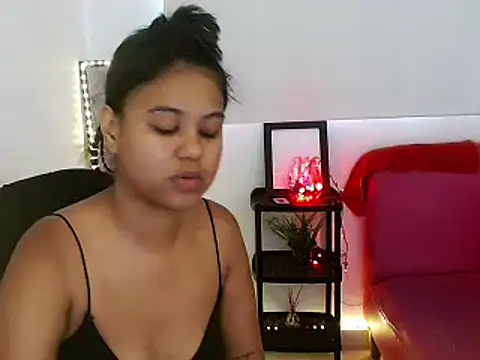 Shawnycarson online show from July 18, 6:23 pm