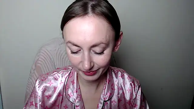 LiaSeass  online show from March 5, 1:29 pm