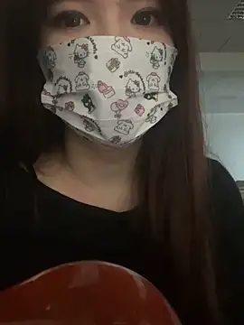 Snapshot of Momochen8839 chatting on March 4, 1:06 pm Momochen8839 online show from March 4, 1:06 pm