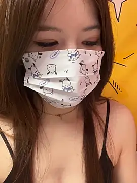 Snapshot of Momochen8839 chatting on March 13, 2:34 pm Momochen8839 online show from March 13, 2:34 pm