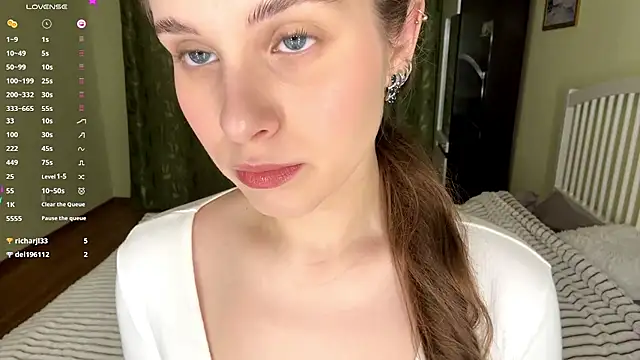 MiaBlanko online show from December 17, 7:25 am