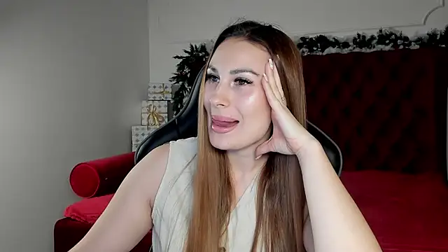 NoraFoxes online show from December 20, 5:25 am