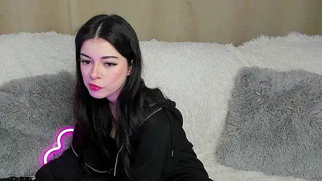 LisaColee online show from June 6, 8:13 pm