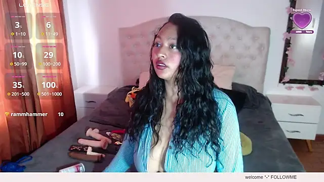 Snapshot of helenvalk chatting on December 18, 6:25 pm helenvalk online show from December 18, 6:25 pm