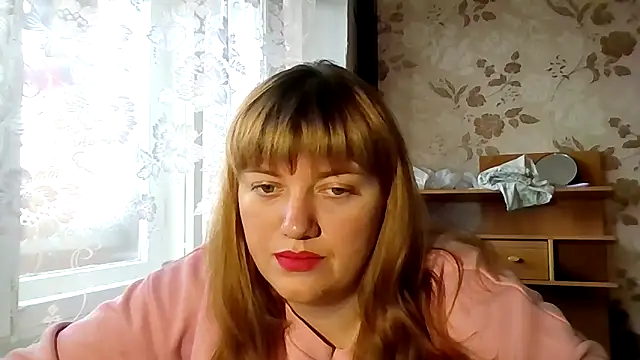 Snapshot of swett_girll chatting on December 15, 11:25 am swett girll online show from December 15, 11:25 am