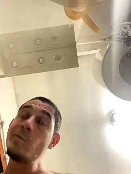 Snapshot of marcoboss chatting on December 14, 8:35 pm marcoboss online show from December 14, 8:35 pm