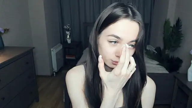 YvonneRobes online show from February 20, 7:14 pm