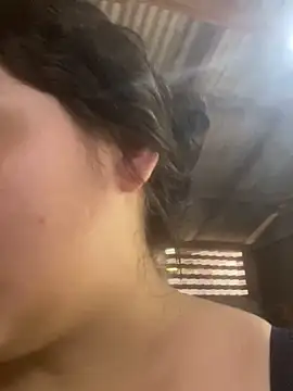 Snapshot of Maduzinha_ofc chatting on December 16, 1:38 pm Maduzinha ofc online show from December 16, 1:38 pm