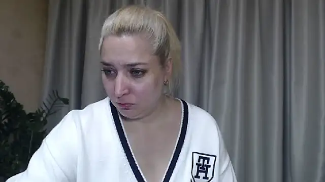 sweetpussy13 online show from October 13, 6:24 am