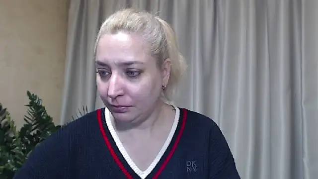 sweetpussy13 online show from November 3, 7:09 am