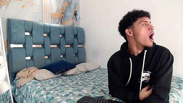 DIAMOND BLACKS online show from April 10, 7:46 am