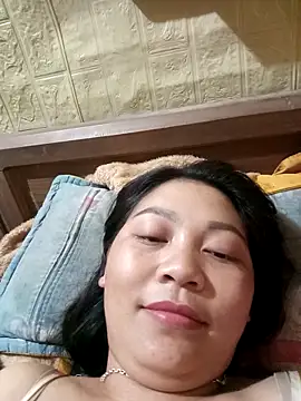 Snapshot of Happy_sexyx chatting on December 16, 10:59 pm Happy sexyx online show from December 16, 10:59 pm