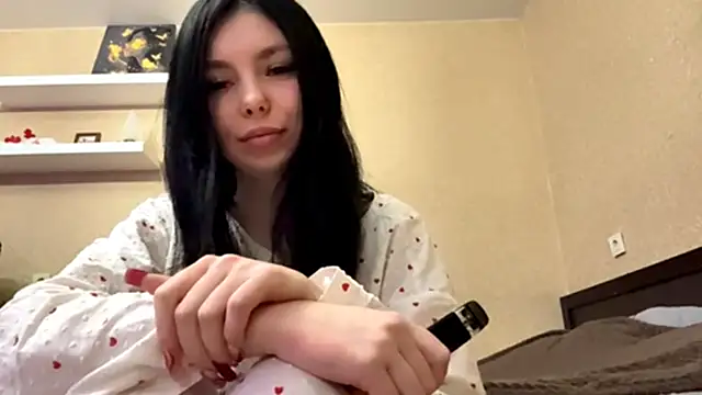 IzolaTyree online show from January 16, 9:30 pm