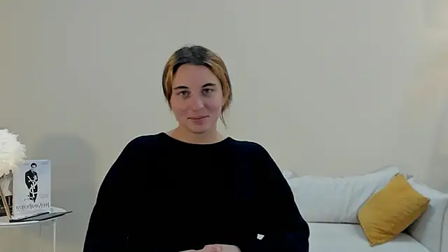 Snapshot of VeniceMostrom chatting on December 16, 1:16 pm VeniceMostrom online show from December 16, 1:16 pm