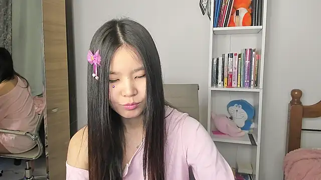 amiya cute online show from February 21, 3:02 pm