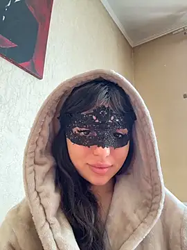 SilkyMira online show from April 15, 9:16 am