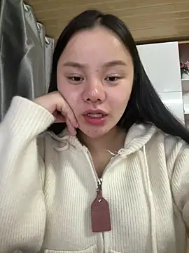 leo-kitty online show from February 16, 6:04 pm