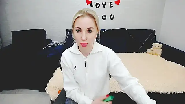 Snapshot of Hanna--Sweet chatting on February 9, 3:38 pm Hanna--Sweet online show from February 9, 3:38 pm