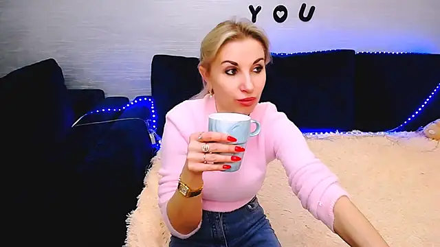 Snapshot of Hanna--Sweet chatting on February 20, 10:05 am Hanna--Sweet online show from February 20, 10:05 am