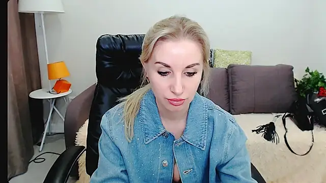 Hanna--Sweet online show from March 29, 9:20 am