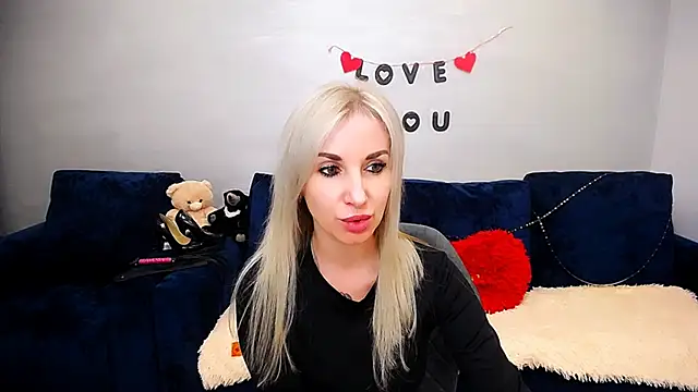 Hanna--Sweet online show from April 7, 5:57 pm